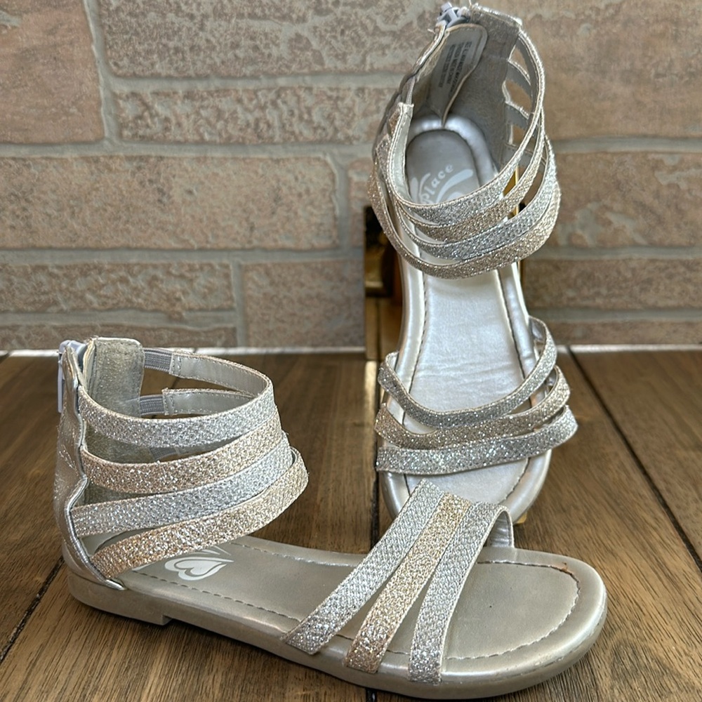 The Children's Place Girls Gold Silver Metallic Shimmery Strappy Sandal / Sz 12